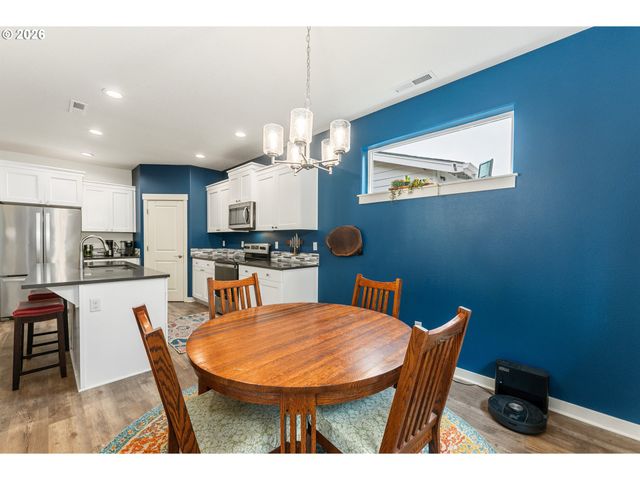 224 Ne Liberty Ln, Estacada, OR 97023