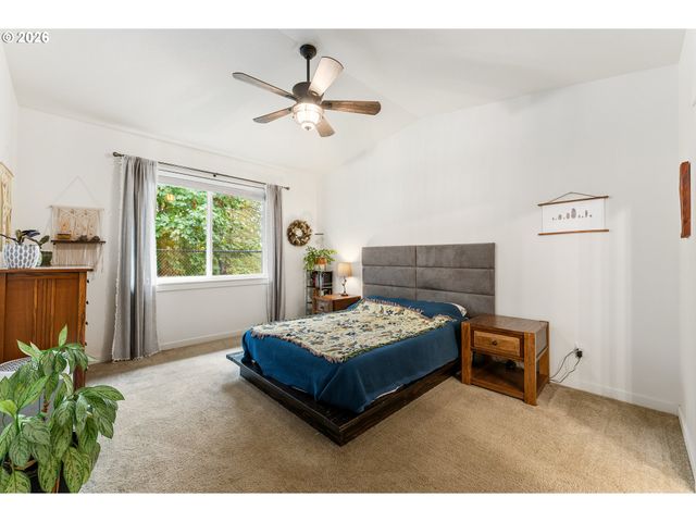 224 Ne Liberty Ln, Estacada, OR 97023