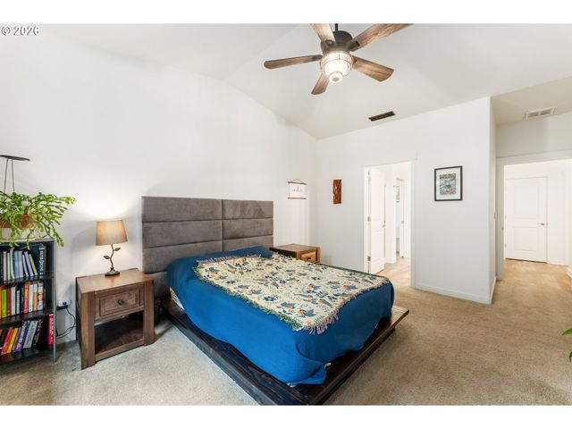 224 Ne Liberty Ln, Estacada, OR 97023