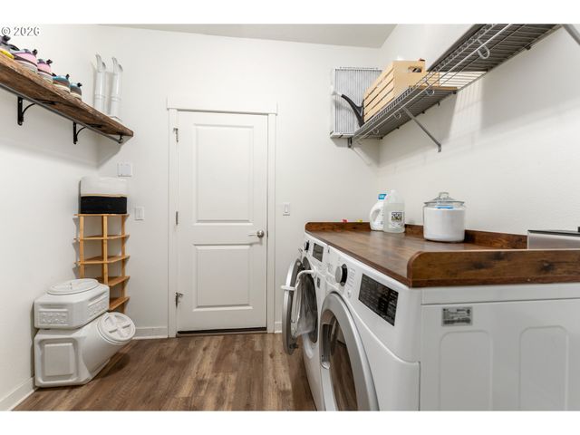 224 Ne Liberty Ln, Estacada, OR 97023