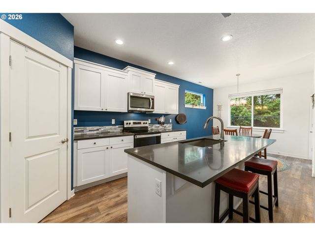 224 Ne Liberty Ln, Estacada, OR 97023