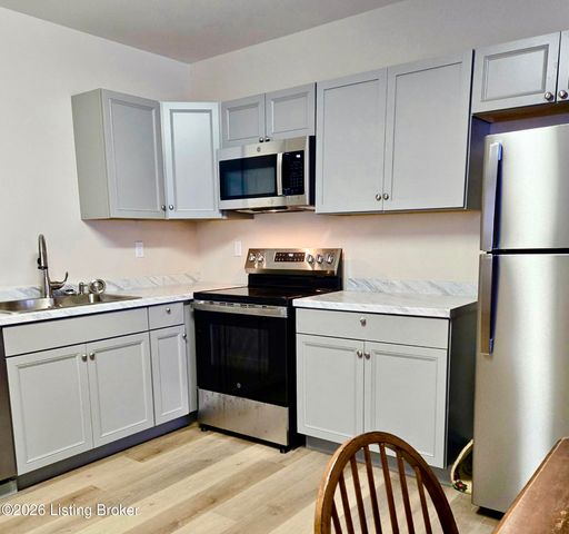 2220 Griffiths Ave, Louisville, KY 40212