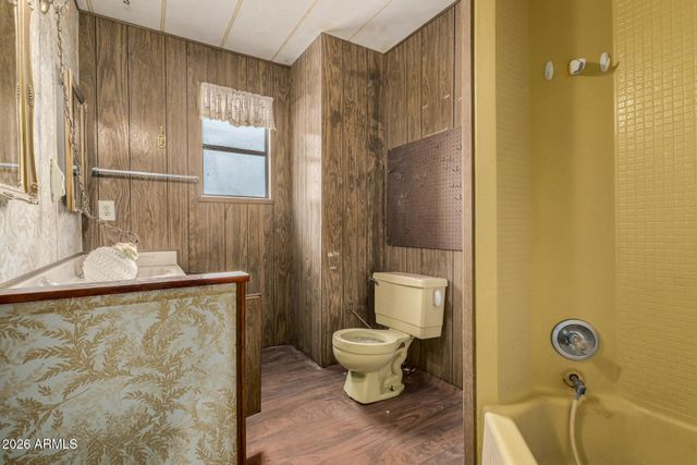 7637 E FLOSSMOOR Avenue, Mesa, AZ 85208