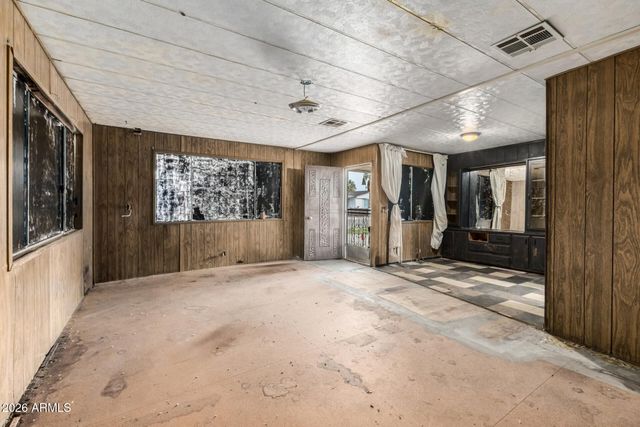 7637 E FLOSSMOOR Avenue, Mesa, AZ 85208