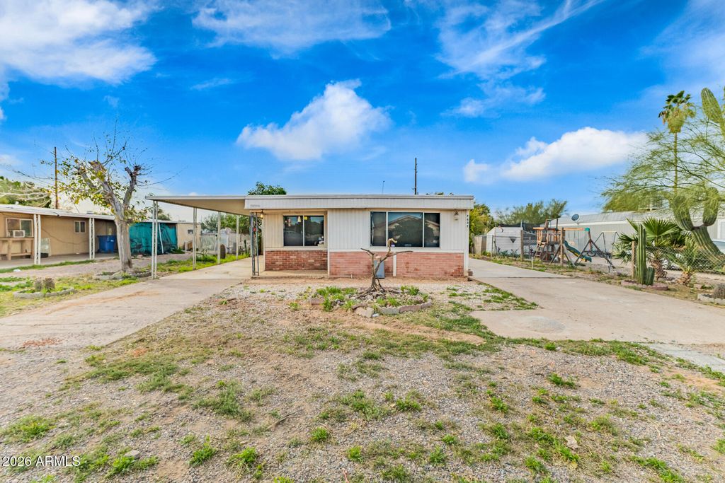 7637 E FLOSSMOOR Avenue, Mesa, AZ 85208