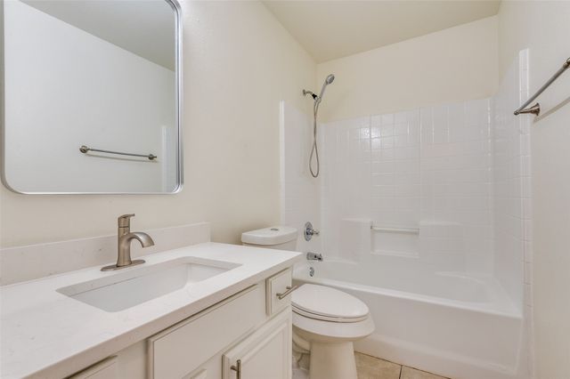 1011 Houston Street, Arlington, TX 76012