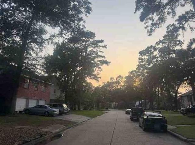 7614 Theisswood Road, Spring, TX 77379