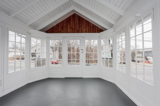 958 Hanover Street, Manchester, NH 03104