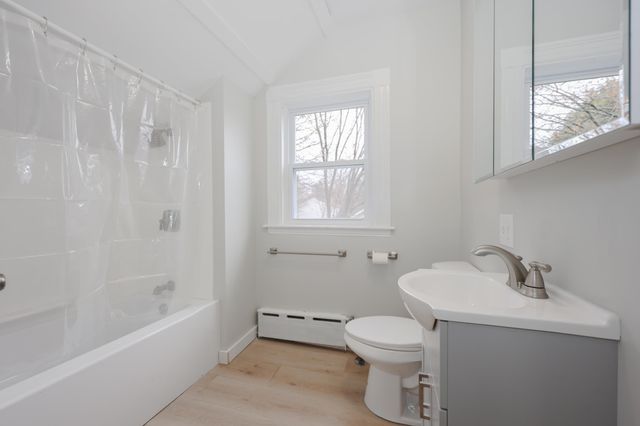 958 Hanover Street, Manchester, NH 03104