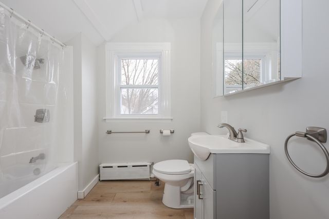 958 Hanover Street, Manchester, NH 03104