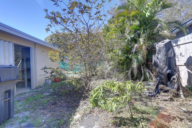 910 9th Street, Lake Park, FL 33403