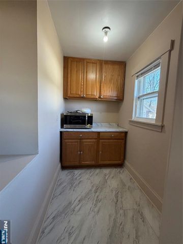 87 Palisade Avenue 1, Emerson, NJ 07630