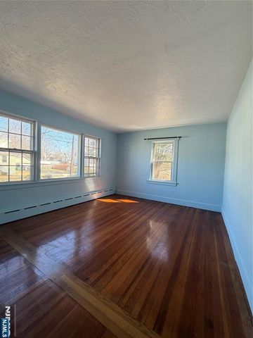 87 Palisade Avenue 1, Emerson, NJ 07630