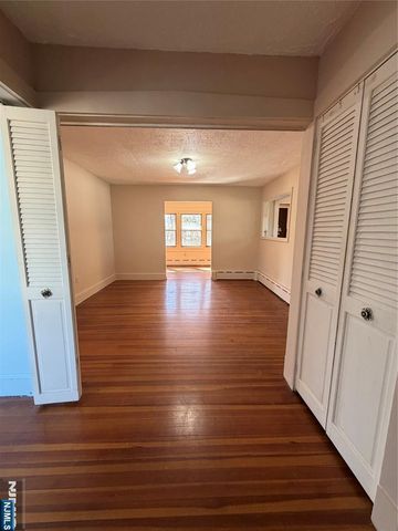 87 Palisade Avenue 1, Emerson, NJ 07630