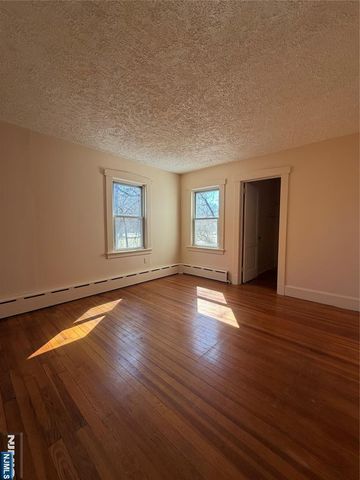 87 Palisade Avenue 1, Emerson, NJ 07630