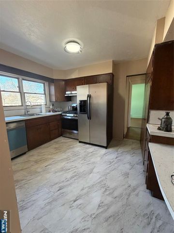 87 Palisade Avenue 1, Emerson, NJ 07630