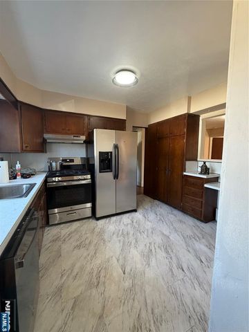 87 Palisade Avenue 1, Emerson, NJ 07630