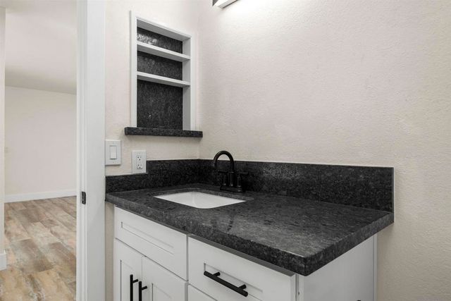 1611 Pentecost Way 3, San Diego, CA 92105