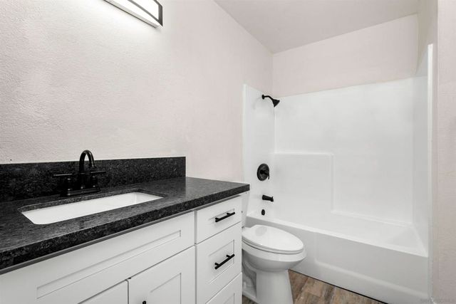 1611 Pentecost Way 3, San Diego, CA 92105