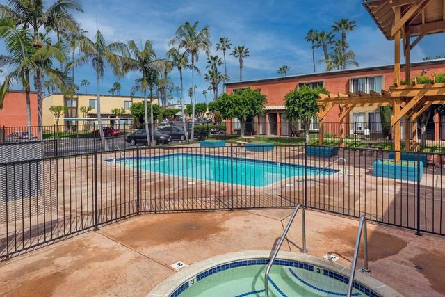 1611 Pentecost Way 3, San Diego, CA 92105