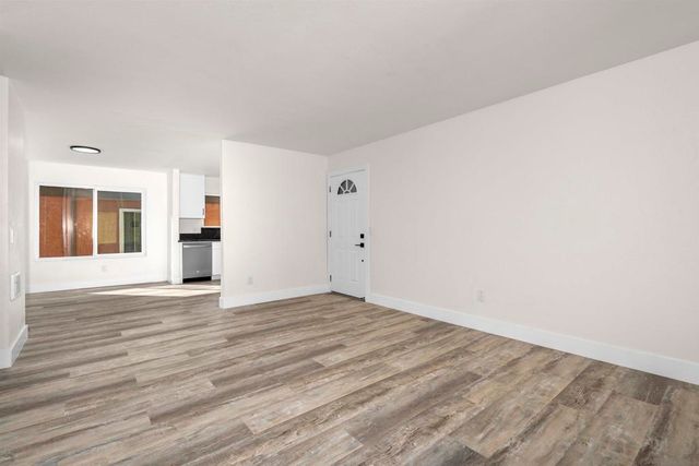 1611 Pentecost Way 3, San Diego, CA 92105