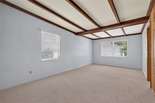 4136 CR 400, Lake Panasoffkee, FL 33538
