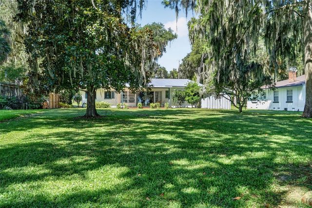 4136 CR 400, Lake Panasoffkee, FL 33538