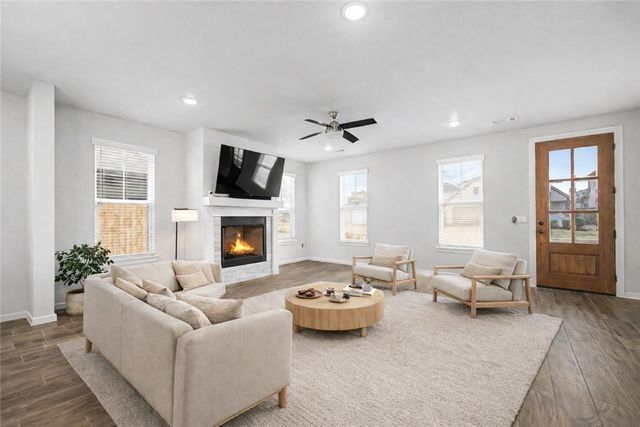 1703 W Broadway Place, Rogers, AR 72758