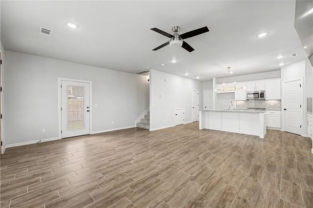 1703 W Broadway Place, Rogers, AR 72758