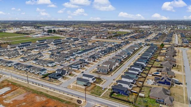 1703 W Broadway Place, Rogers, AR 72758