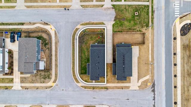 1703 W Broadway Place, Rogers, AR 72758