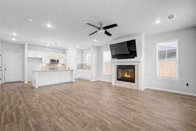 1703 W Broadway Place, Rogers, AR 72758