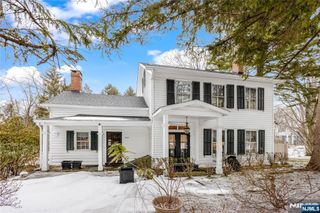 525 Franklin Avenue, Franklin Lakes, NJ 07417