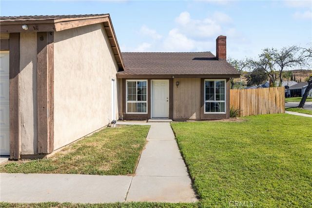 3151 Neptune Drive, Riverside, CA 92503