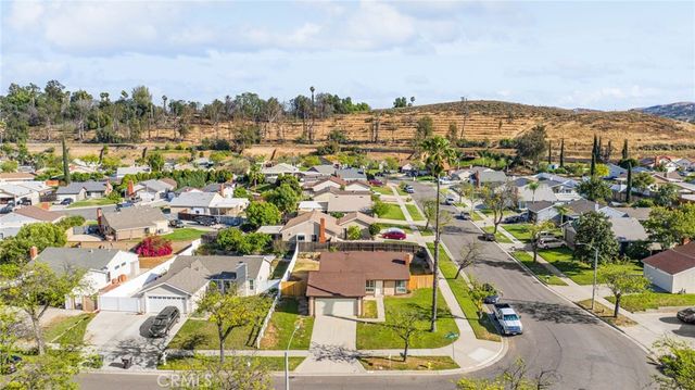 3151 Neptune Drive, Riverside, CA 92503