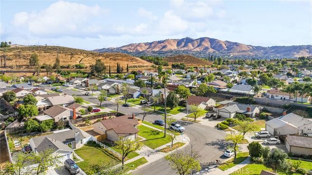 3151 Neptune Drive, Riverside, CA 92503