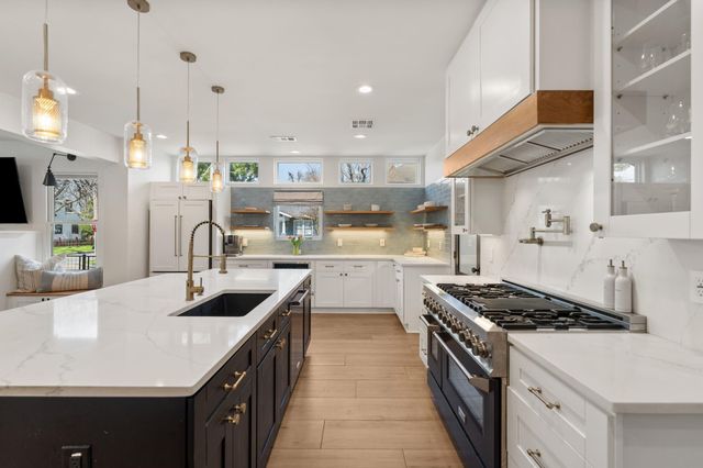 2626 Reagan Street, Houston, TX 77009