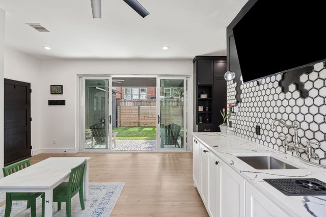 2626 Reagan Street, Houston, TX 77009