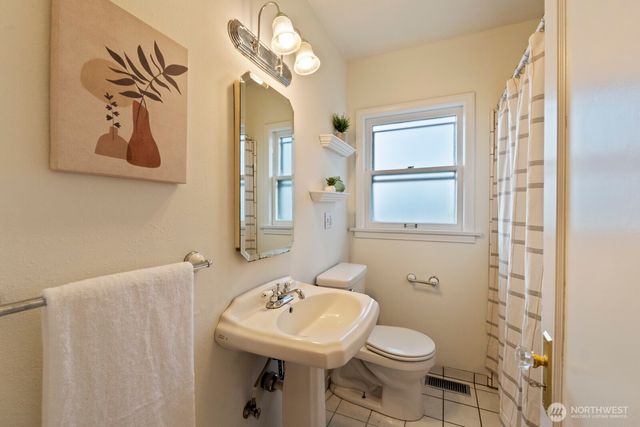 3924 N 12th Street, Tacoma, WA 98406