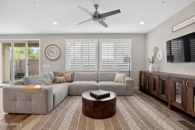 2419 W GLORIA Lane, Phoenix, AZ 85085