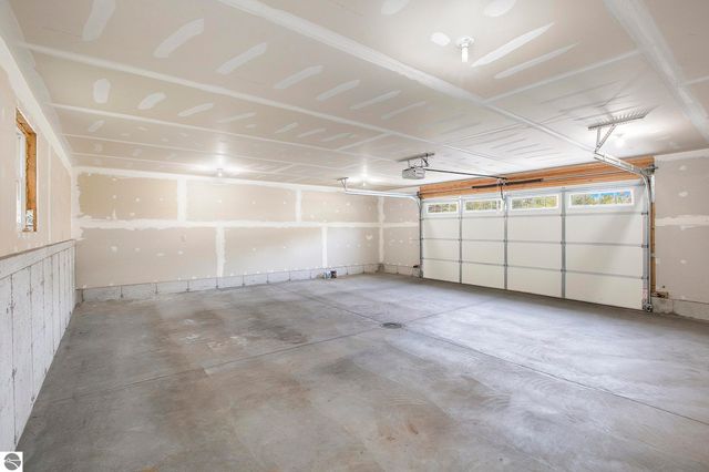 220 Parkview Drive, Kingsley, MI 49649