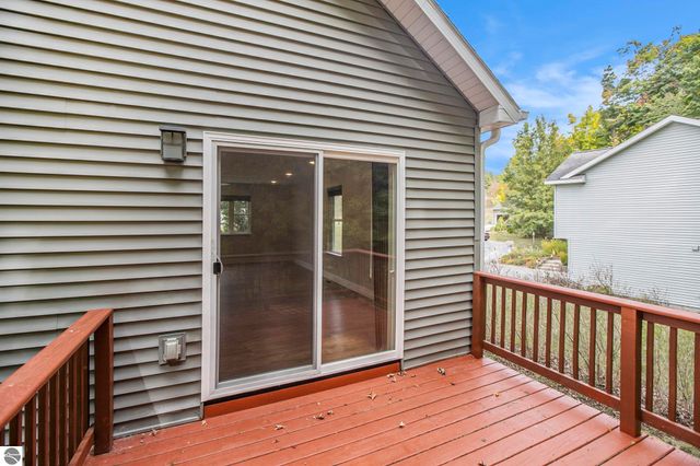 220 Parkview Drive, Kingsley, MI 49649