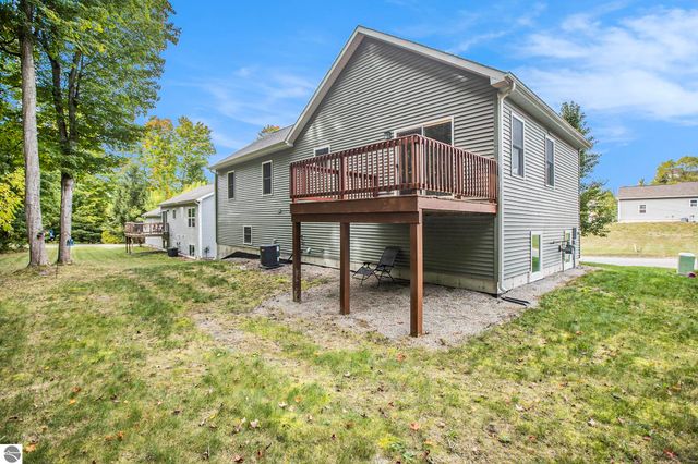 220 Parkview Drive, Kingsley, MI 49649