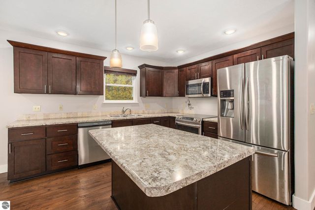 220 Parkview Drive, Kingsley, MI 49649