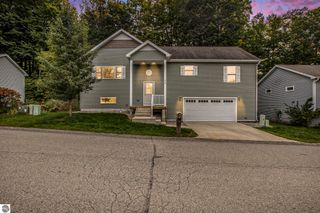 220 Parkview Drive, Kingsley, MI 49649