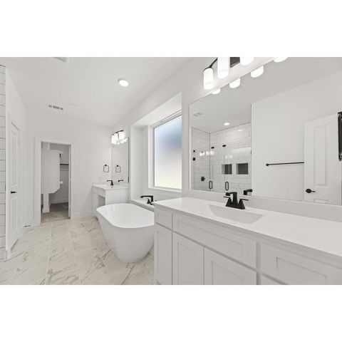 312 Lovett Lane, Burleson, TX 76028