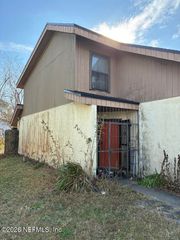 743 TREKKER Street, Jacksonville, FL 32216