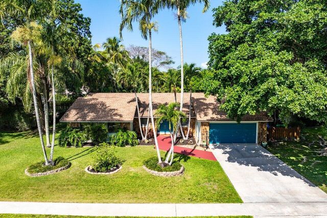 267 Old Country Road S, Wellington, FL 33414