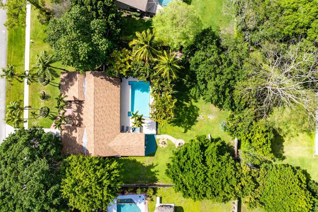 267 Old Country Road S, Wellington, FL 33414