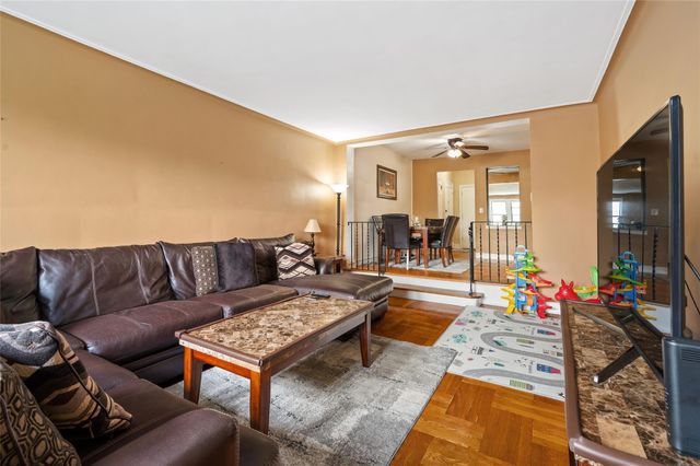 30 Clinton Place 2F, New Rochelle, NY 10801